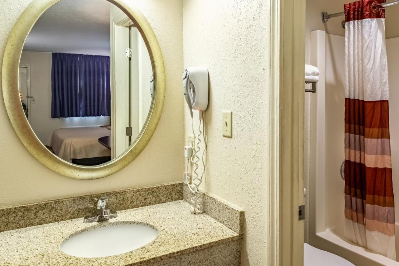 Red Roof Inn Columbus - Taylorsville Kültér fotó